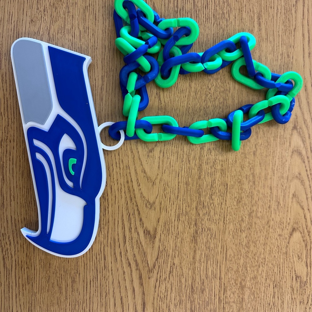 Seattle Seahawks Chain Necklace with Logo Pendant
